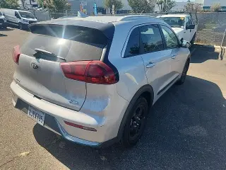 Kia Niro Plug-In Hybrid 2019 LX 4dr Crossover