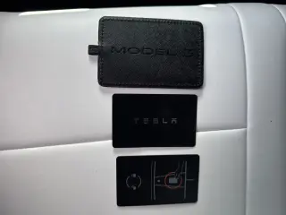 Tesla Model Y 2022 AWD Performance 4dr Crossover
