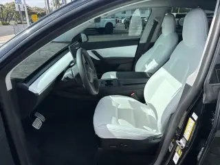 Tesla Model Y 2022 AWD Performance 4dr Crossover