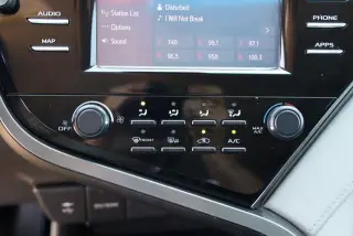 Toyota Camry 2019 SE 4dr Sedan