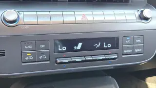 Hyundai KONA 2026 SEL Premium 4dr SUV