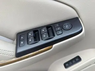 GMC Yukon 2017 4x2 Denali 4dr SUV