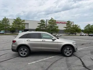 Mercedes-Benz GLC 2022 AWD GLC 300 4MATIC 4dr SUV