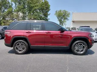 Jeep Grand Cherokee 2022 4x4 Trailhawk 4dr SUV (midyear release)