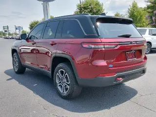 Jeep Grand Cherokee 2022 4x4 Trailhawk 4dr SUV (midyear release)