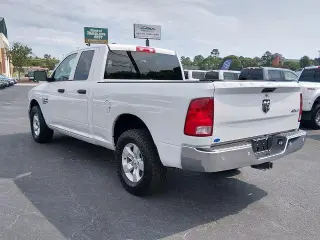 Ram 1500 Classic 2023 4x4 Tradesman 4dr Quad Cab 6.3 ft. SB Pickup