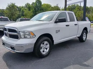 Ram 1500 Classic 2023 4x4 Tradesman 4dr Quad Cab 6.3 ft. SB Pickup