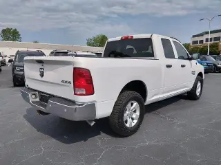 Ram 1500 Classic 2023 4x4 Tradesman 4dr Quad Cab 6.3 ft. SB Pickup