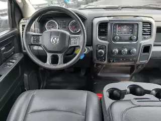 Ram 1500 Classic 2023 4x4 Tradesman 4dr Quad Cab 6.3 ft. SB Pickup
