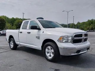 Ram 1500 Classic 2023 4x4 Tradesman 4dr Quad Cab 6.3 ft. SB Pickup