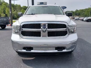 Ram 1500 Classic 2023 4x4 Tradesman 4dr Quad Cab 6.3 ft. SB Pickup
