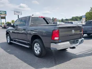 Ram 1500 Classic 2021 4x4 Tradesman 4dr Crew Cab 5.5 ft. SB Pickup
