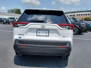 Toyota RAV4 2019 XLE Premium 4dr SUV
