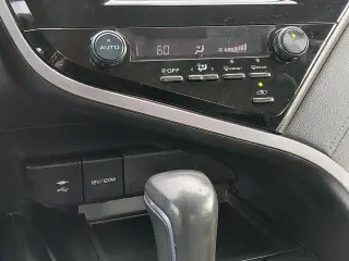 Toyota Camry 2019 SE 4dr Sedan