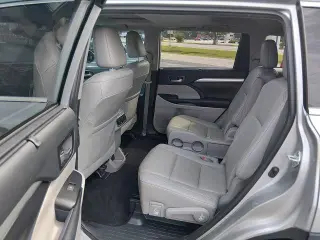 Toyota Highlander 2019 SE 4dr SUV