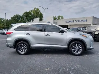 Toyota Highlander 2019 SE 4dr SUV