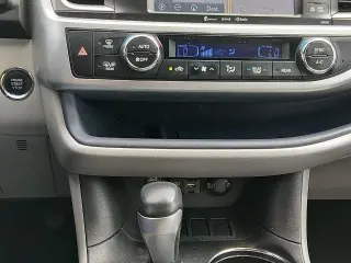Toyota Highlander 2019 SE 4dr SUV