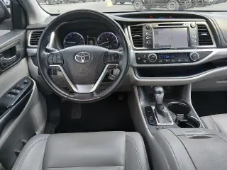Toyota Highlander 2019 SE 4dr SUV