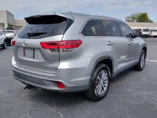 Toyota Highlander 2019 SE 4dr SUV