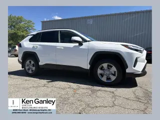 Toyota RAV4 Hybrid 2025 AWD LE 4dr SUV
