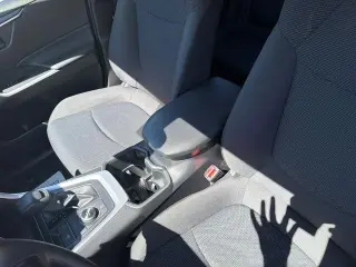 Toyota RAV4 Hybrid 2025 AWD LE 4dr SUV