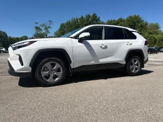 Toyota RAV4 Hybrid 2025 AWD LE 4dr SUV