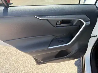 Toyota RAV4 Hybrid 2025 AWD LE 4dr SUV