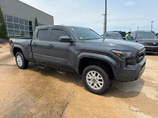 Toyota Tacoma 2025 4x4 SR5 4dr Double Cab 5.0 ft SB