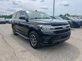 Ford Expedition 2023 4x4 XLT 4dr SUV
