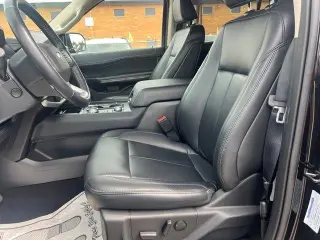 Ford Expedition 2023 4x4 XLT 4dr SUV