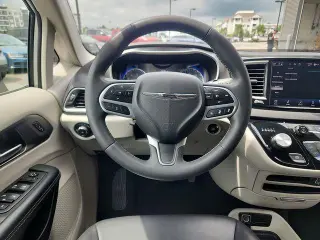 Chrysler Pacifica 2023 Touring L 4dr Mini-Van