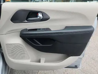 Chrysler Pacifica 2023 Touring L 4dr Mini-Van