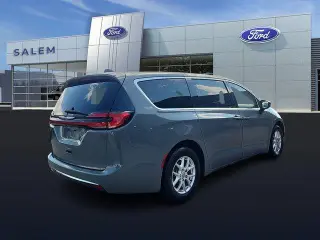 Chrysler Pacifica 2023 Touring L 4dr Mini-Van