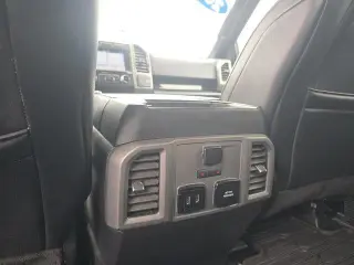 Ford F-150 2019 4x4 Raptor 4dr SuperCrew 5.5 ft. SB