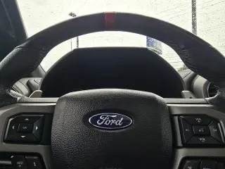 Ford F-150 2019 4x4 Raptor 4dr SuperCrew 5.5 ft. SB