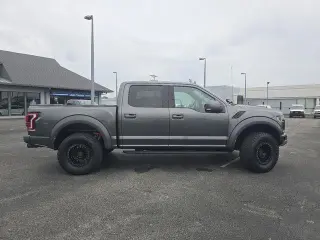 Ford F-150 2019 4x4 Raptor 4dr SuperCrew 5.5 ft. SB