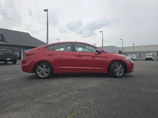 Hyundai ELANTRA 2018 SEL 4dr Sedan (US)