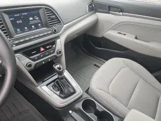 Hyundai ELANTRA 2018 SEL 4dr Sedan (US)