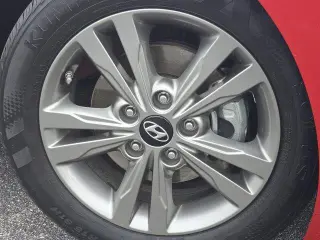 Hyundai ELANTRA 2018 SEL 4dr Sedan (US)