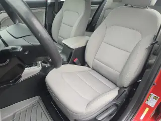 Hyundai ELANTRA 2018 SEL 4dr Sedan (US)