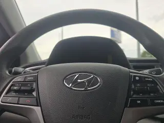 Hyundai ELANTRA 2018 SEL 4dr Sedan (US)