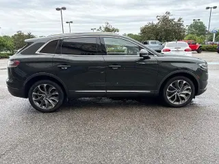 Lincoln Nautilus 2022 AWD Reserve 4dr SUV