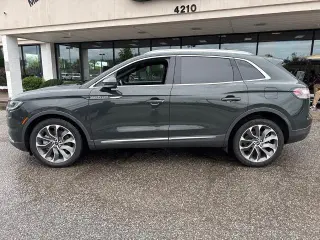 Lincoln Nautilus 2022 AWD Reserve 4dr SUV