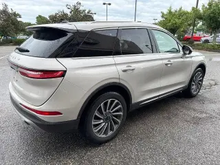Lincoln Corsair 2023 AWD Reserve 4dr SUV