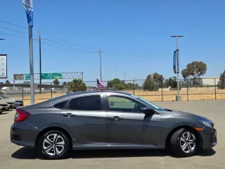 Honda Civic 2016 LX 4dr Sedan CVT