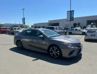 Toyota Camry 2018 SE 4dr Sedan