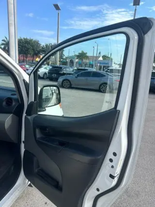 Nissan NV200 2015 S 4dr Cargo Mini-Van