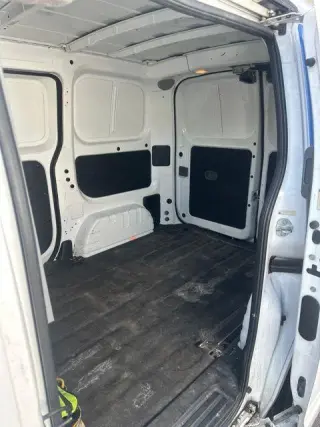 Nissan NV200 2015 S 4dr Cargo Mini-Van