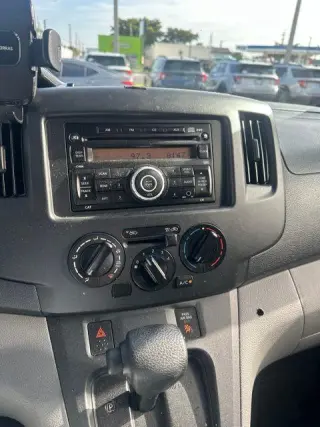 Nissan NV200 2015 S 4dr Cargo Mini-Van