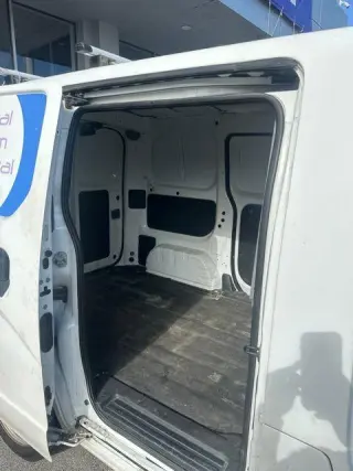 Nissan NV200 2015 S 4dr Cargo Mini-Van